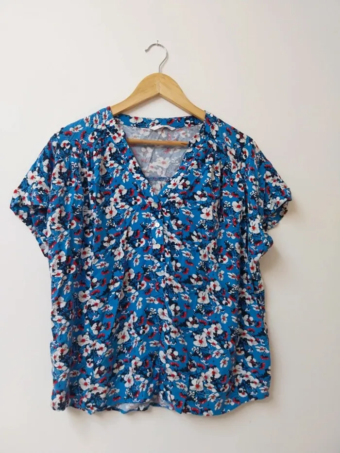 Blouse bleue à fleurs Camaïeu 42/44