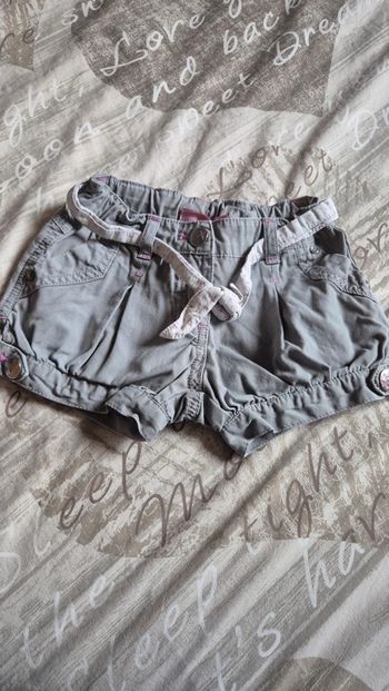 Short 4 ans