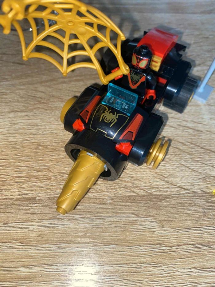 Lego Marvel 10792 incomplet - photo numéro 3