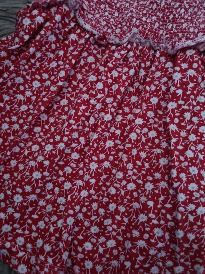 Robe rouge fleuris à bretelles 24mois - photo numéro 2