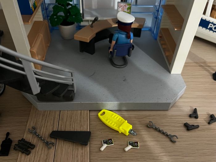 Commissariat de police playmobil - photo numéro 2