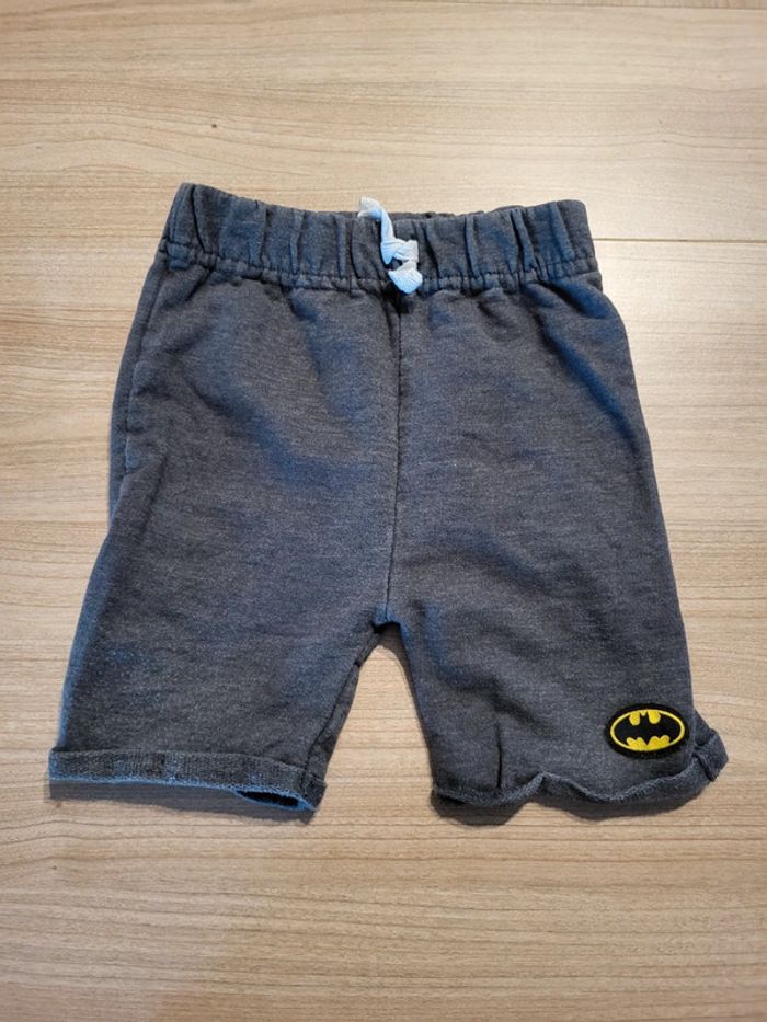 Short taille 9/12 mois (80 cm)