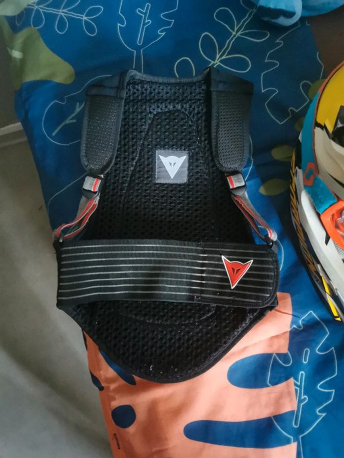 Casque scorpion et lunette + protège dos - photo numéro 4