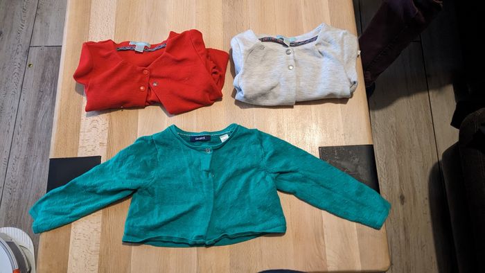 Vêtements de 2 à 4 ans aux détails ou lots marque Okaïdi - photo numéro 2