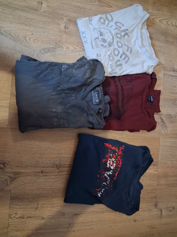 Lot t-shirt taille 12ans