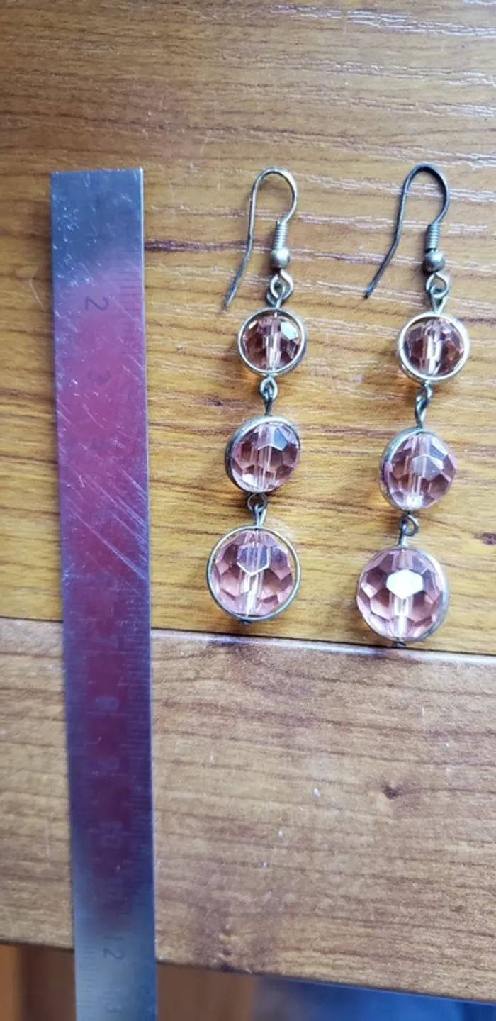 Boucles d'oreilles pendantes rose pale transparent - photo numéro 2