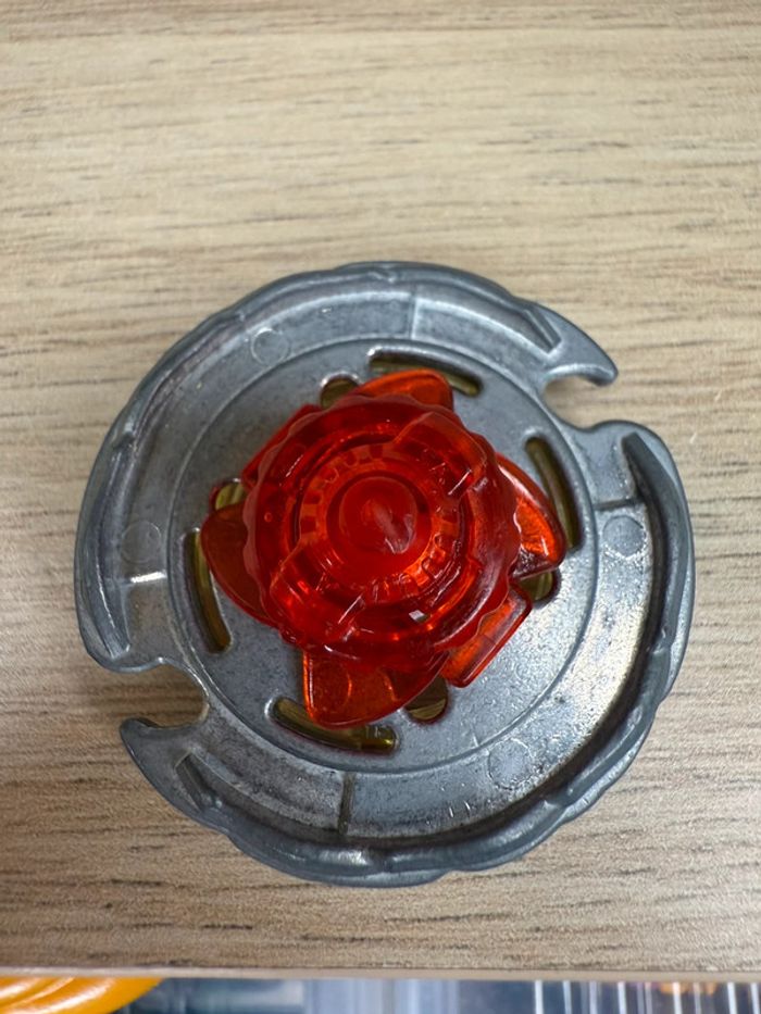 Toupie beyblade gemios - photo numéro 3