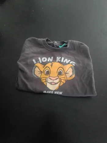 Pull simba taille 12 24 mois en tres bon etat gris fonce noir