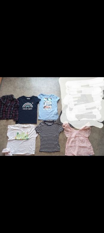 Lot tshirts blouse robe..