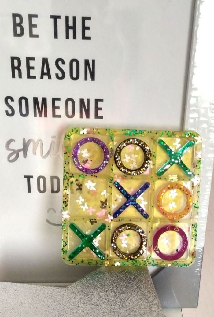 Jeu tik tak toe en epoxy