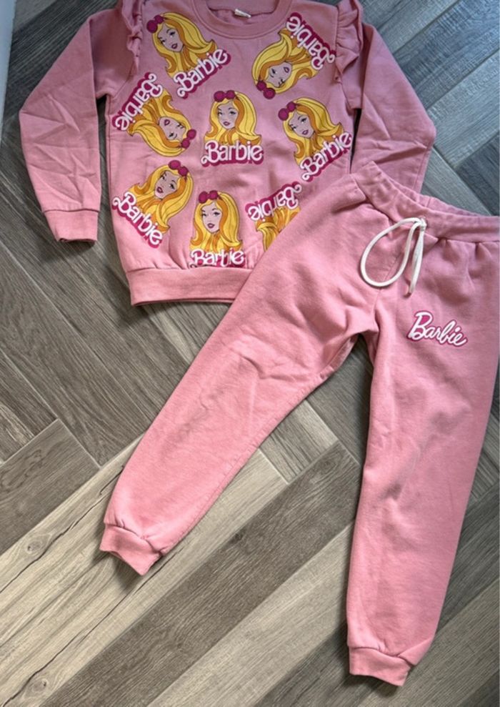 🌸 ensemble jogging BARBIE 8 ans 🌸 - photo numéro 8