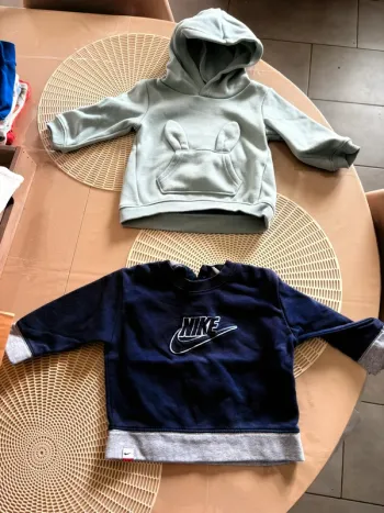 Lot 4 sweat 12 mois