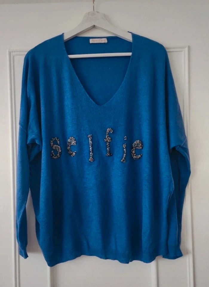 Pull col V Peace N Love