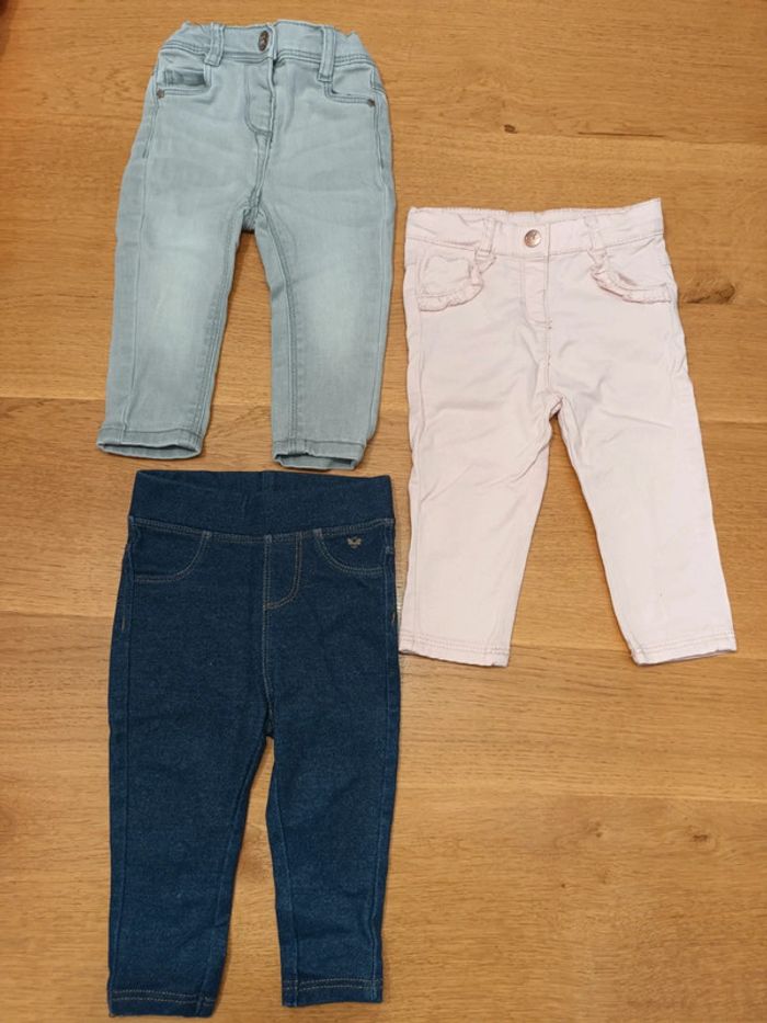 Lot de 3 pantalons 6 et 9 mois