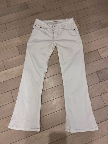 Pantalon jean pattes d’éléphant