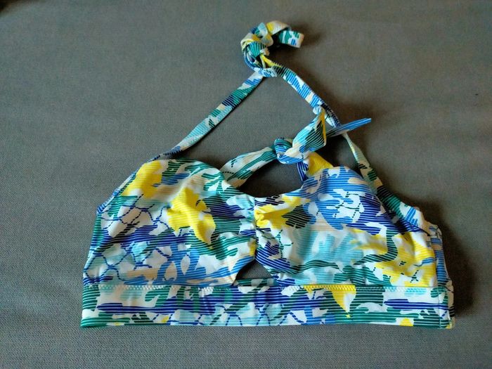 Haut de bikini fleuri – Passionata – Taille M – Neuf avec étiquette - photo numéro 5