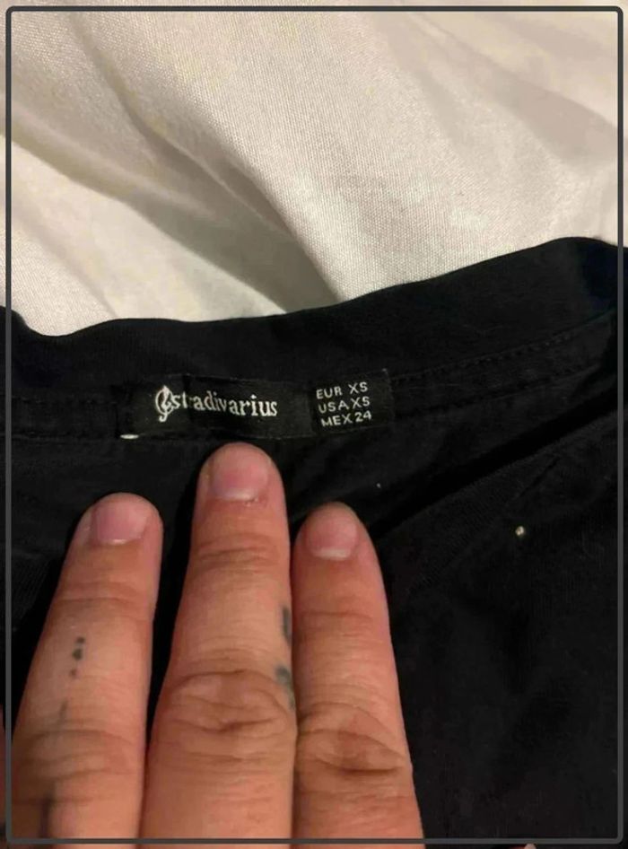 Tres jolie t shirt stradivarius taille 34/xs - photo numéro 4