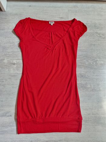 Tee-shirt rouge neuf Etam 34 décolleté en V