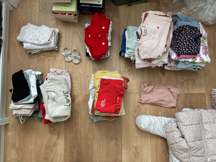 Lot vêtements bébé