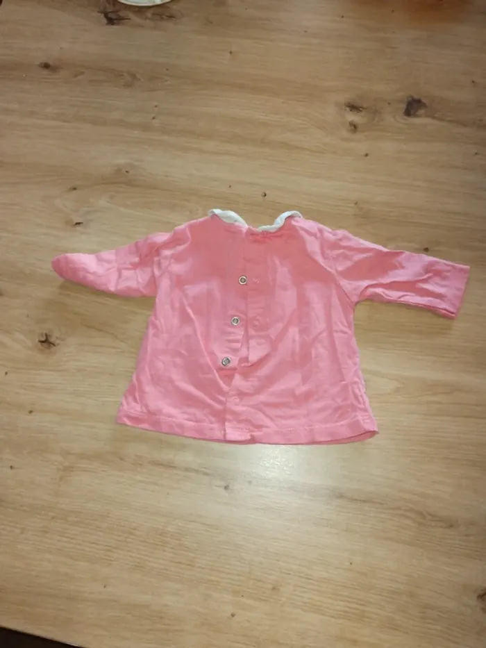 Lots 2 T-shirt a manche longue fille taille 1 mois - photo numéro 7