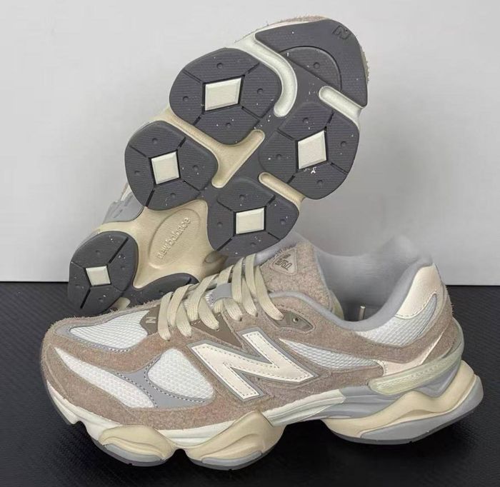 Baskets New Balance 9060 taille 39.5 - photo numéro 2