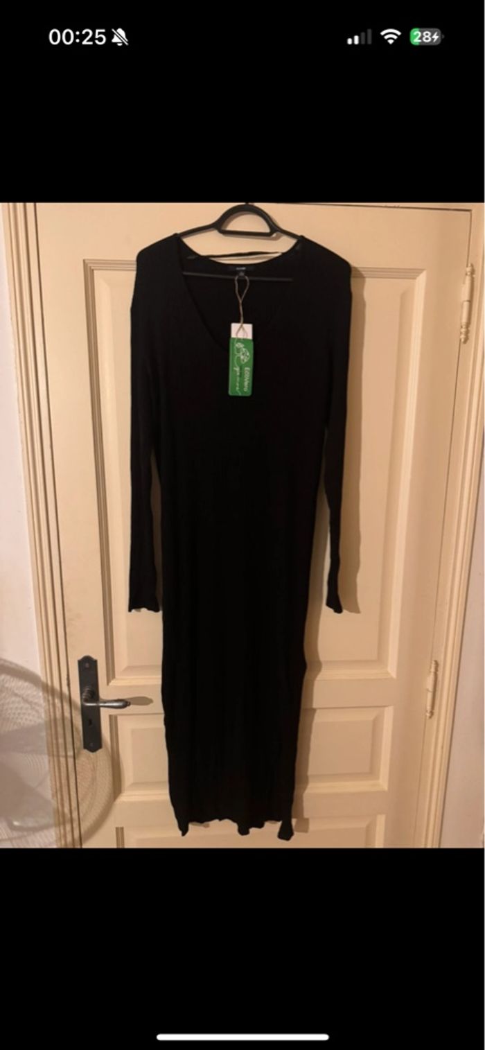 Robe longue noire hiver Kiabi neuve - photo numéro 4