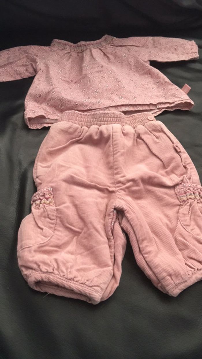 Ensemble t-shirt en manches longues + pantalon 3 mois