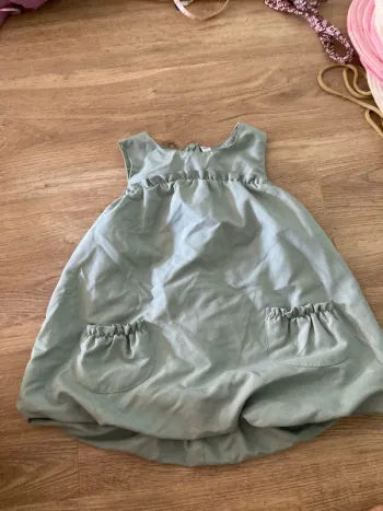 Robe couleur verte 12 mois