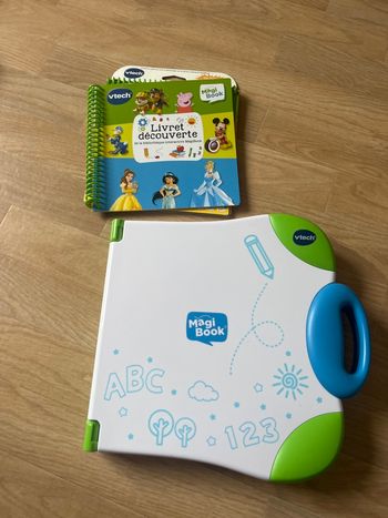 Magibook comme neuf avec 3 livres