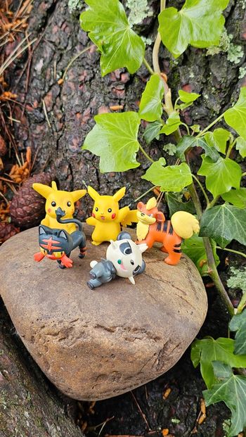 Super lot de 5 figurine Pokemon Nintendo