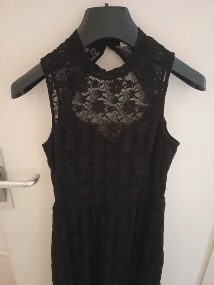 Robe noire courte