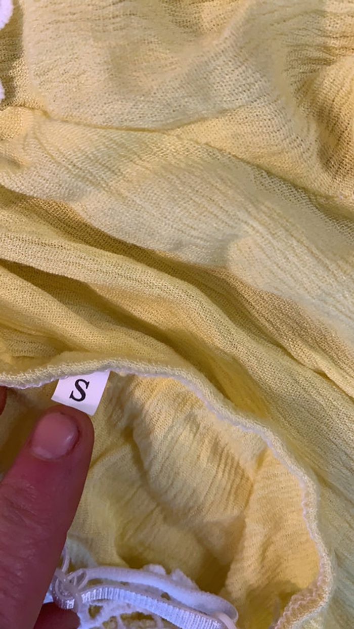 Haut jaune épaules nues taille S - photo numéro 3