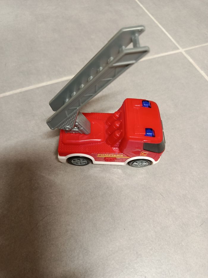 Camion de pompier sonore - photo numéro 3