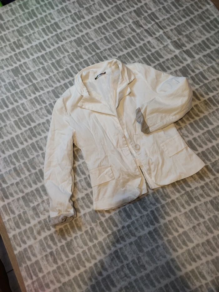 Veste courte Blanche cintrée noeud au dos fendu taille 36 - photo numéro 1