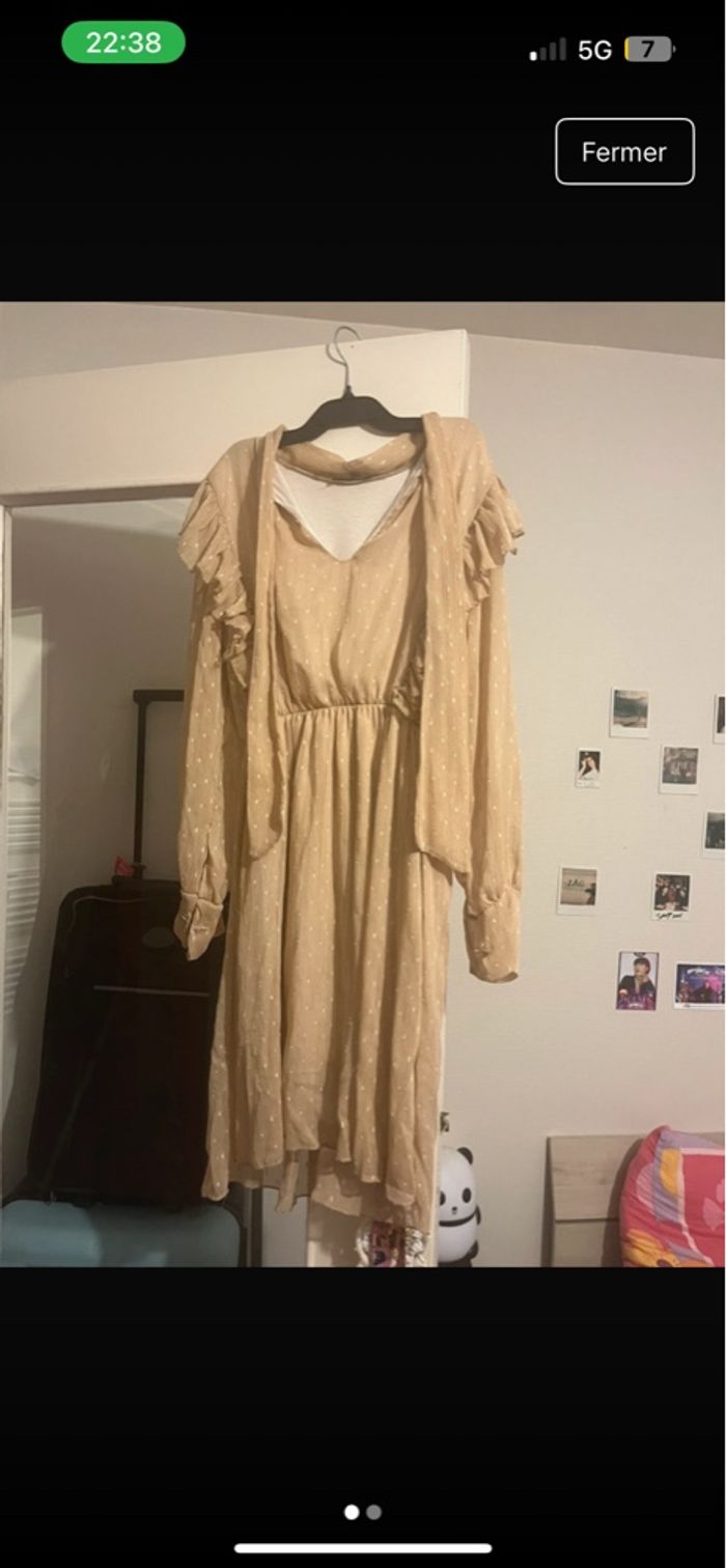 Robe beige à pois pailletés