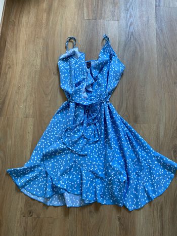 Robe cache coeur fluide courte à bretelles bleu et blanches S shein