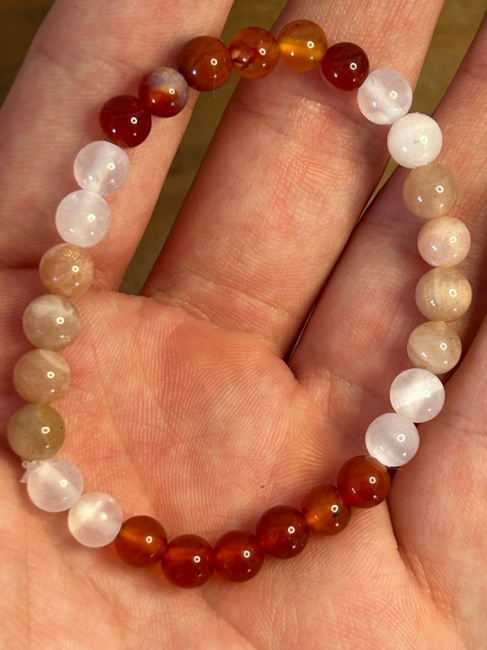 Bracelet en Cornaline, Pierre de Soleil & Sélénite – Énergie, Lumière et Harmonie - photo numéro 6