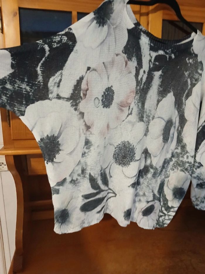 Pull fin fleuris Si belle en xl taille 48 - photo numéro 2