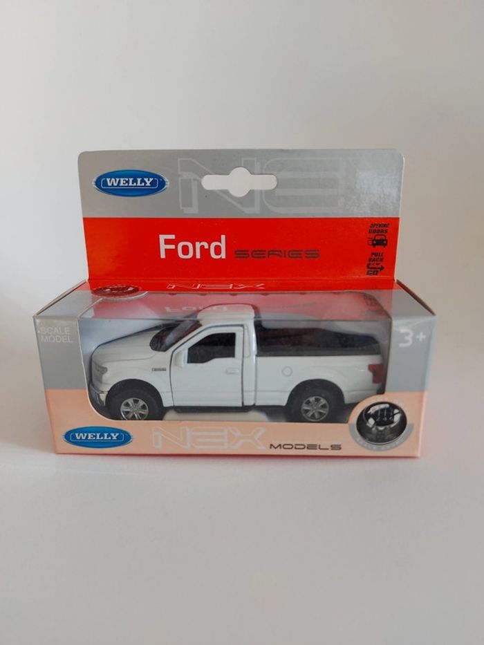 Ford F-150 2015 - blanc