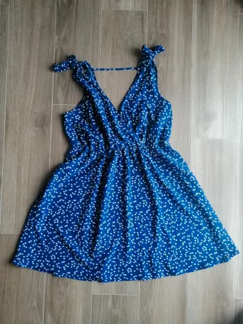 Robe à petit cœur blanc