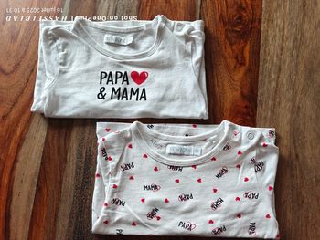 Lot 2 t shirts manches longues mama & papa