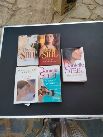 Lot 6 Romans Danielle Steel