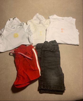 Lot de 5 articles bébé 67-68 cm