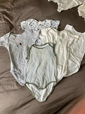 Lot de bodies 3 ans