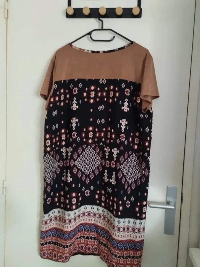 Jolie robe taille 44 - photo numéro 4