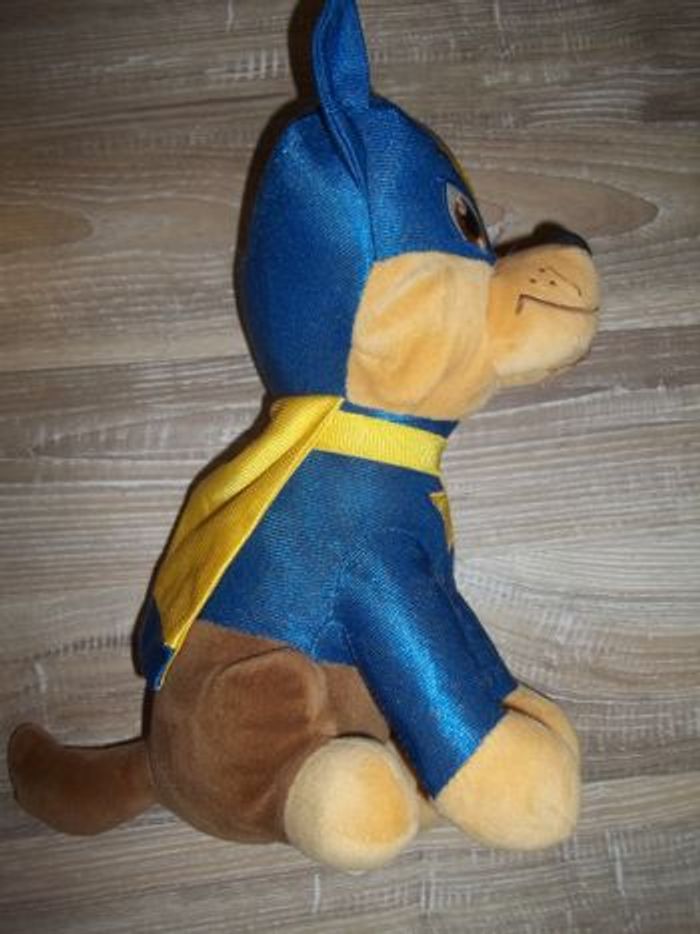 Peluche Chase de la Super Pat'Patrouille assis - photo numéro 2