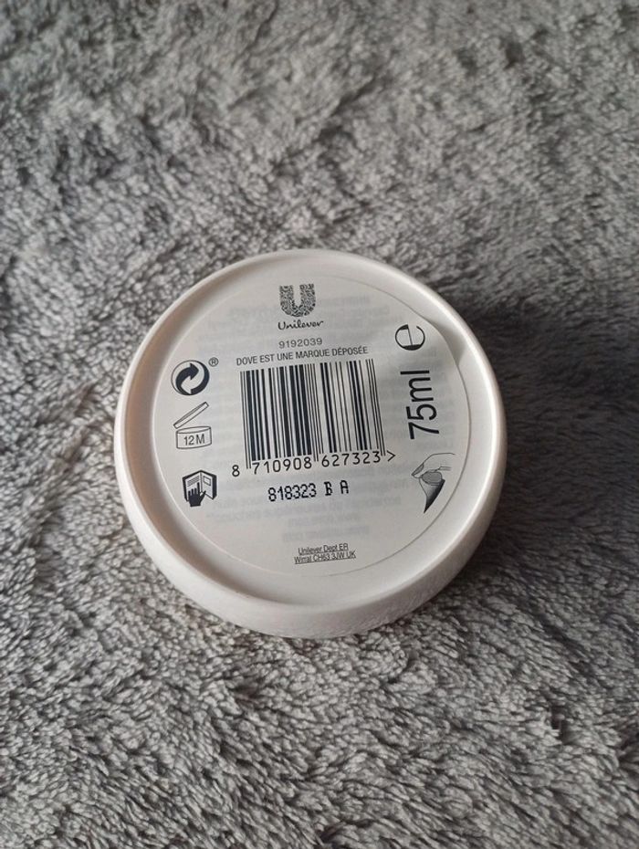 Crème de corps nutrition essence3 hydratante pour peau sèche de la marque Dove.
Neuf jamais ouvert. - photo numéro 3