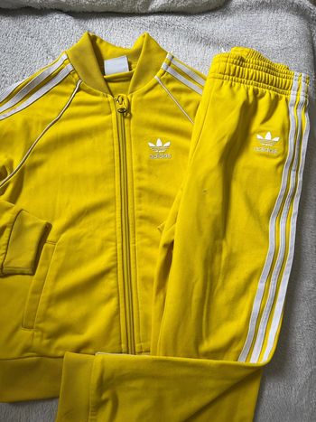 Ensemble Adidas jaune