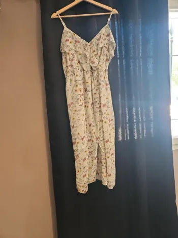 Robe fleurie fendue