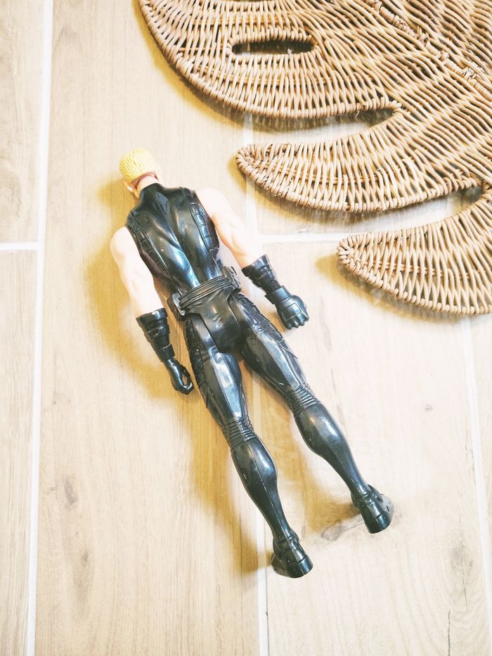 💫Hawkeye grande figurine de 30 cm Avengers Marvel Hasbro - photo numéro 3